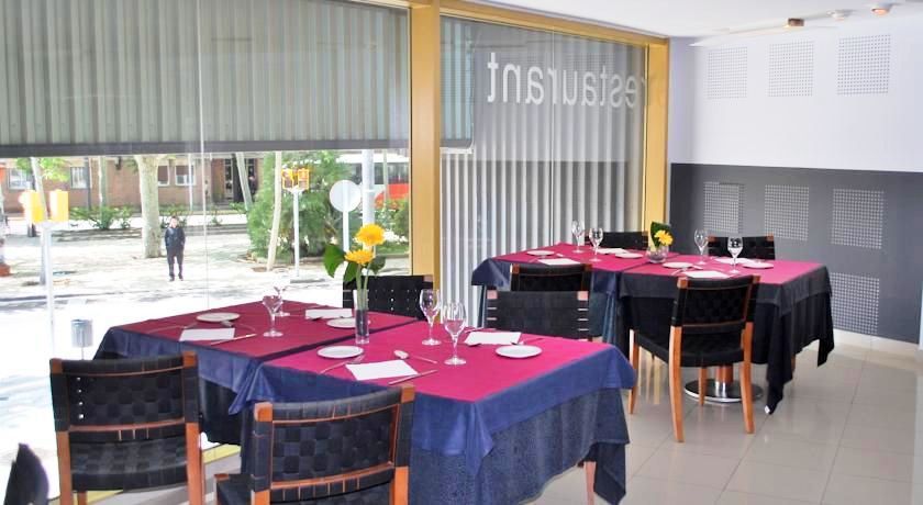 Hotel Ciutat Igualada Exteriör bild